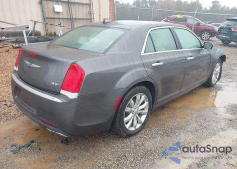 2018 Chrysler 300 Limited Awd z USA, uszkodzony, nr VIN 2C3CCAKG1JH177291